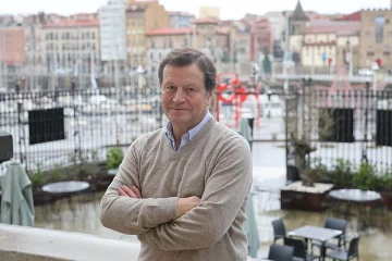 Enrique Lopez es el director general de queso tres oscos